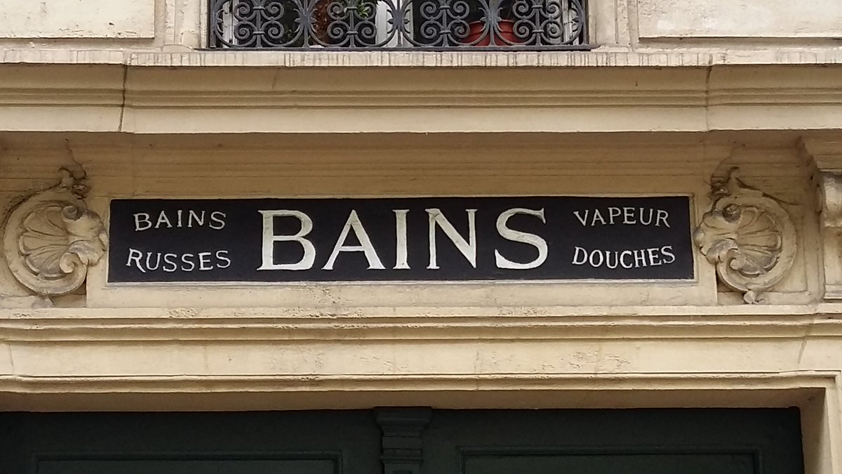 Oudidonc__'s tweet photo. REPONSE au OUDIDONC n° 26 : 

Cette enseigne de "Bains russes" peut être aperçue au 8 de l'avenue des Gobelins (13 arrondissement)  

Bravo à @ParisBiseArt !!  

[ET A TRES VITE POUR UN NOUVEL @Oudidonc__ ...] https://t.co/lKYNX75cKO