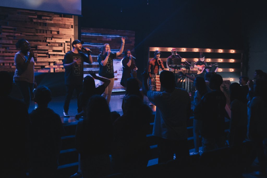 SCCStudents_'s tweet image. Join us this morning at 9, 10:30, or 12 for an awesome Sunday! Then tonight, we kick off our brand new series #wrongright at Checkpoint (4:00) and Propel (6:00). We'll see you soon! #SCCStudents