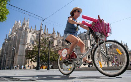 Los ciclistas de #Sevillahoy hacen sus propias rutas por la ciudad fuera del carril #bici 🚴🏽‍♀️🚴🏻

Te cuento cuáles son las calles con más afluencia según el mapa de calor elaborado por <a href="/Ciclogreen/">Ciclogreen</a>, aquí 👉🏼elcorreoweb.es/movil/sevilla/…

<a href="/elCorreoWeb/">El Correo de Andalucía</a>