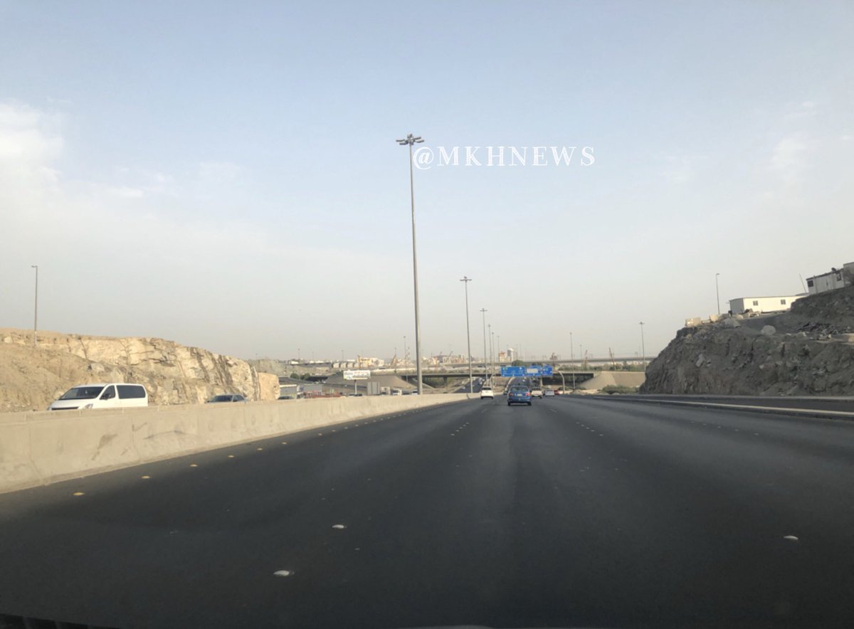 Mkhnews's tweet photo. وصلة الدائري الثالث الجديد من طريق جدة السريع إلى مسجد التنعيم تُكمل عامها الرابع بدون أي تشجير 🌲☘️🌿 
#شوارع_مكة 
@holymakkah 
@holymakkah 
@makkahregion https://t.co/vbmSLccKwP