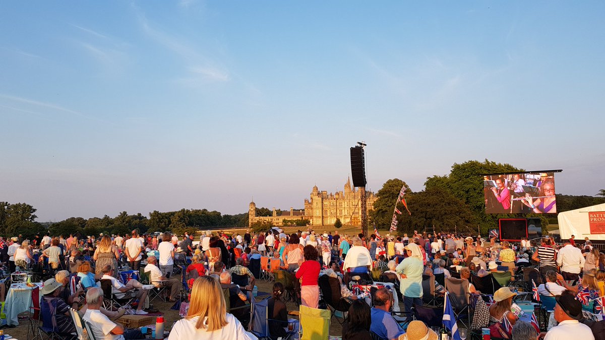 wedding_shoot's tweet photo. Fabulous concert @burghleyhouse  well done to everyone @BattleProms it was an epic night with music, picnics, fizzy, fireworks, air displays, horses, spitfire, Vignettes, Canon's and much much more #RedDevilsDisplay @PippaandLizzie #Epic https://t.co/U0m5YT4QPi