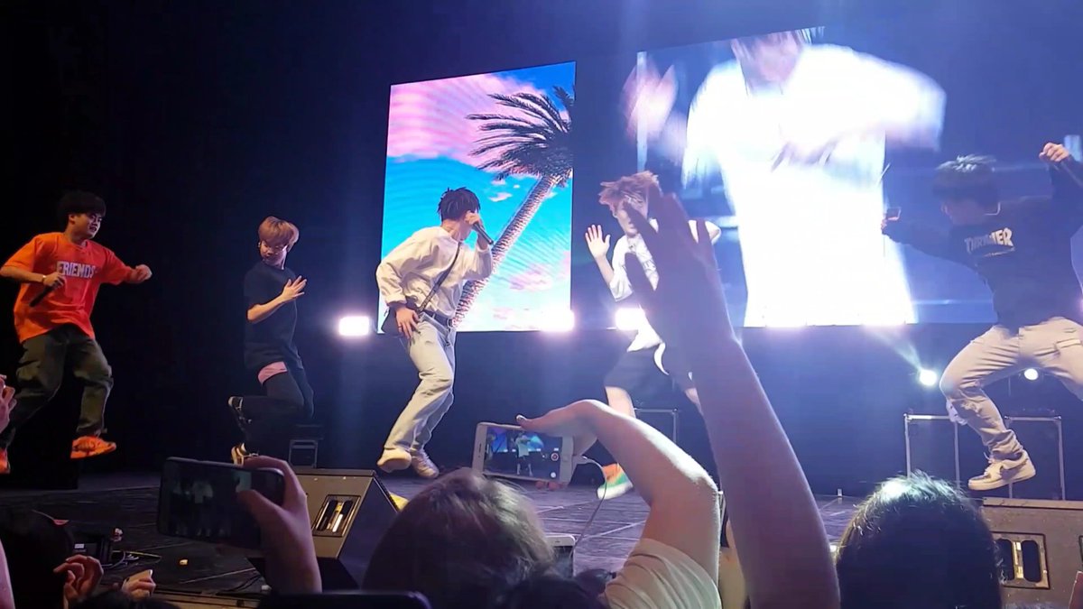 doublle_moon26's tweet photo. 오늘자 키프 각양각색 ㅋㅋㅋㅋㅋㅋㅋ https://t.co/qJX7MrvSAo
