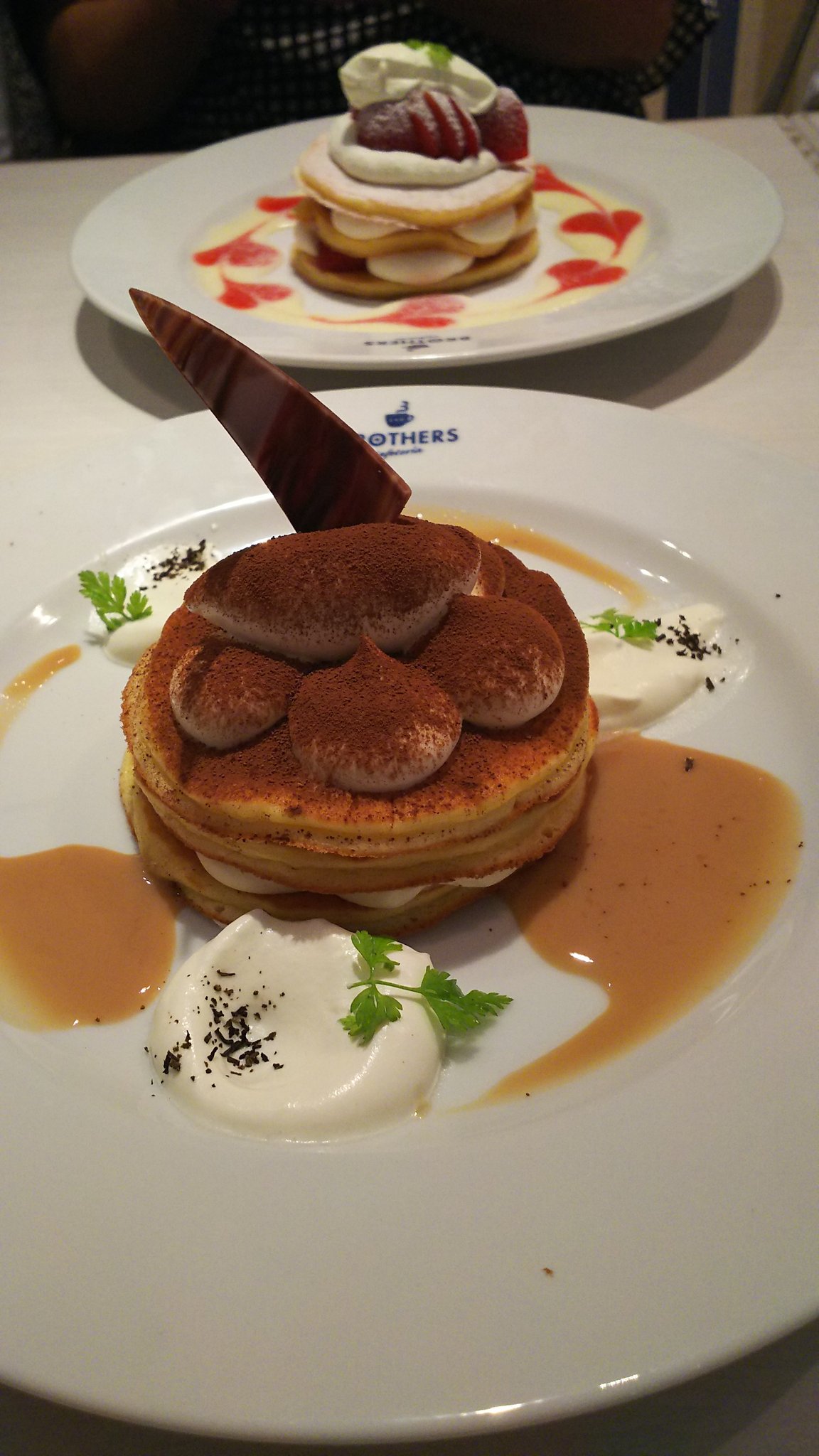 Yuriko Whityうめだにある トラットリア あるふぁ でパスタランチを食べ そのあと梅田オーパ にある ブラザーズカフェ でパンケーキを食べました 気のおけないお友達としゃべって笑って ご機嫌な1日でした Whityうめだ 梅田オーパ T Co