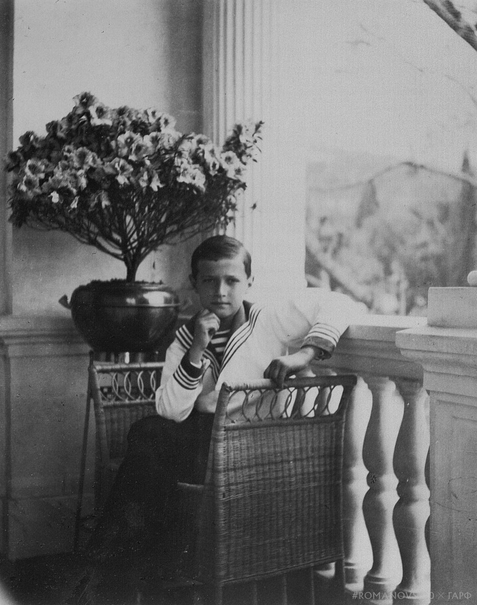 The Romanov Sisters tweet media