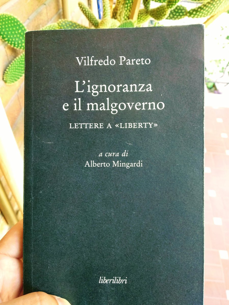 "Basta alzare la voce e proclamare forte e chiaro grandi frasi, "l'onore nazionale" e simili, e il popolo italiano si ritrova a inghiottire l'esca, senza andare in profondità e capire che razza di merci avariate si nascondano dietro questa bella bandiera". Vilfredo Pareto, 1888.