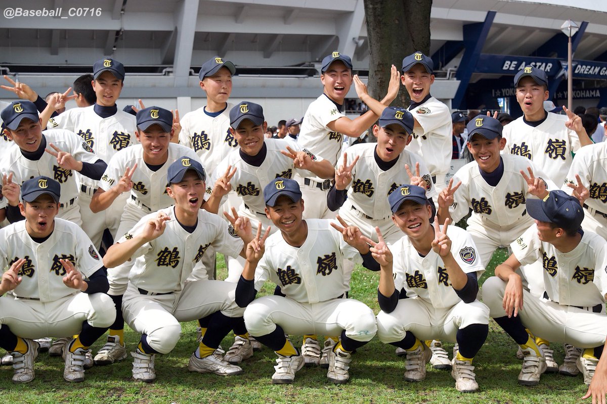 開会式前ショット

鶴嶺高校

ピースがかわいい〜！！✨
本当にみんな素敵な笑顔〜！！！😆😆
4枚目の後ろの2人可愛すぎ…！！！！！

#高校野球 #開会式 #鶴嶺