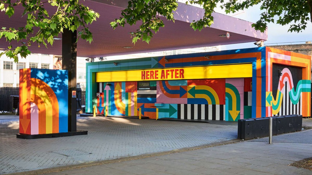 FastCoDesign's tweet photo. A tour of the world’s coolest supergraphics https://t.co/CtltuRQ6eE https://t.co/gAkbniFEWn