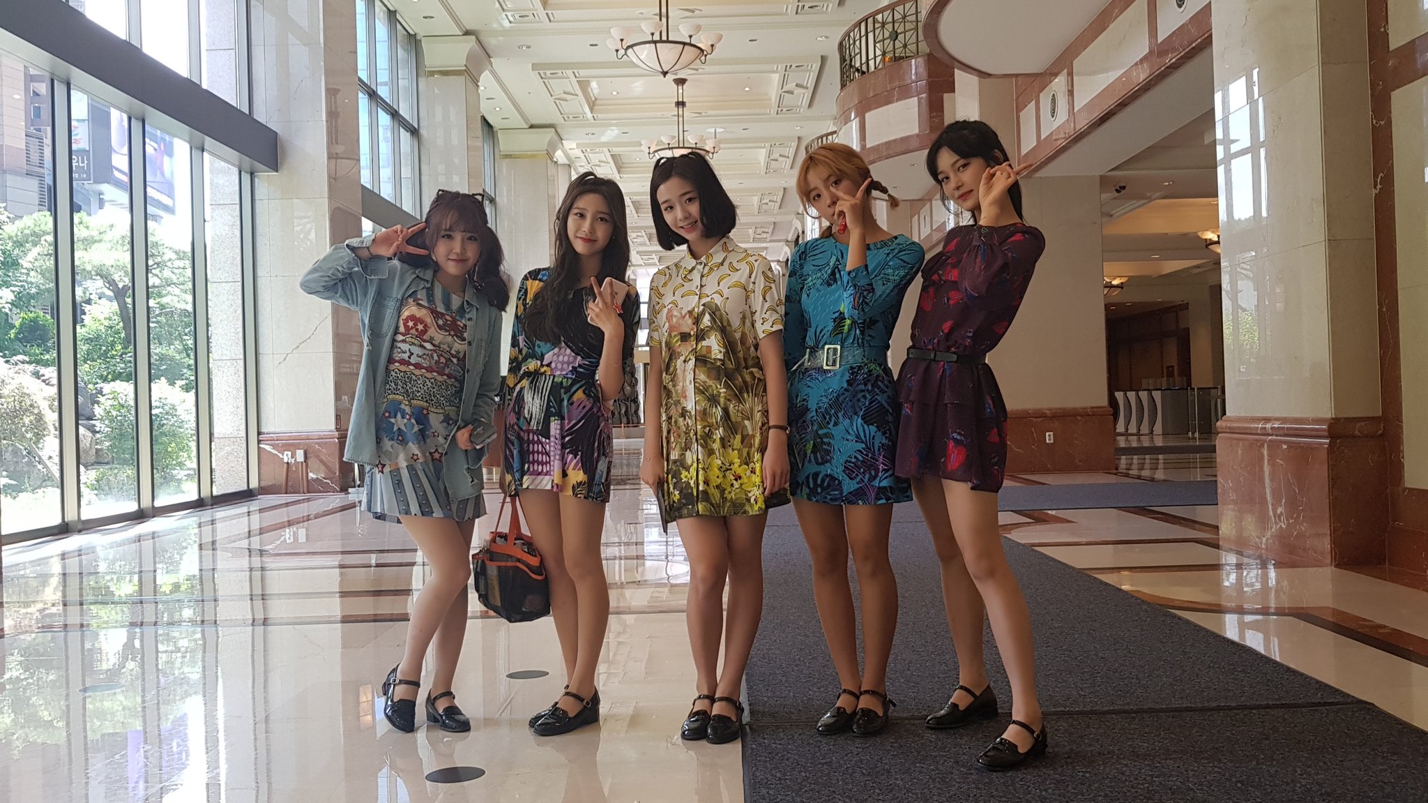 DhlYVDtUwAAJm5c?format=jpg&name=large