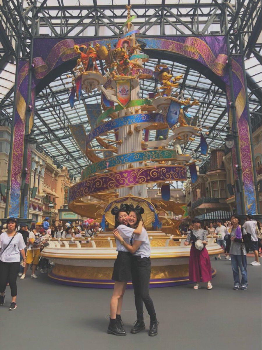 mano__loveller's tweet photo. 今日ディズニーいった🤪🌻
暑すぎたよねさすがに、、、 https://t.co/e9eKwndTix