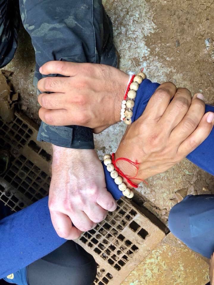 KimQuinlan's tweet photo. Forever the symbol of courage #thaicaverescue https://t.co/hMb3lXBmjU