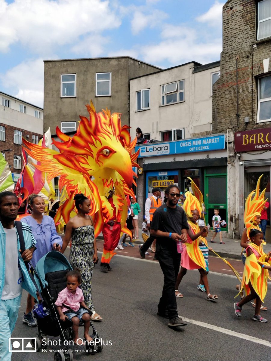 anca_hobjila's tweet photo. The party is still on here at Tesco. Come join us for Leyton carnival! 🎉🐲💃🏼#LeytonCarnival #DreamTeam https://t.co/PX5aYeswit