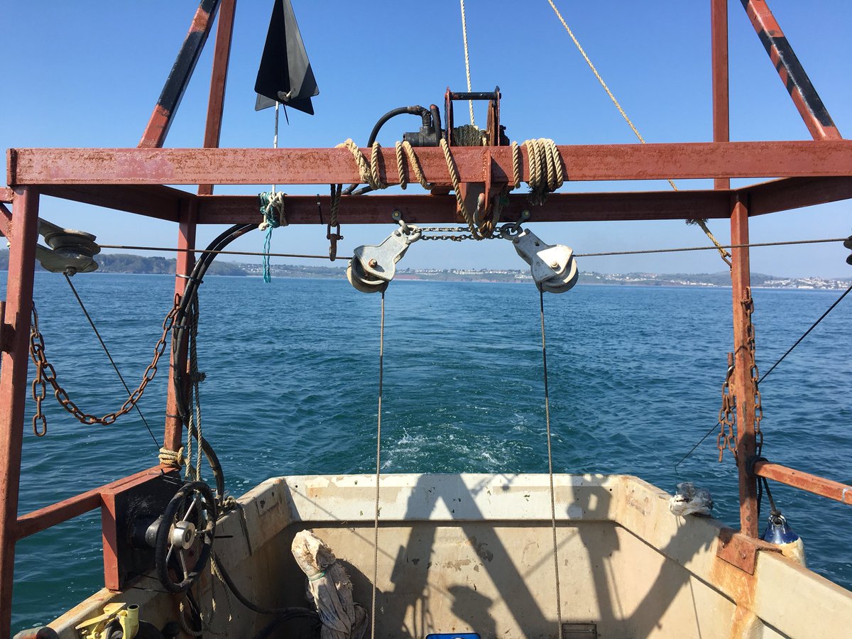mayzeebm88's tweet photo. @mayzeebm88 now has a fully black gantry! Only took best part of a year! Let’s hope this brings her some much needed #luck! #BM88 #MayZee #Fishing #Brixham #Torbay https://t.co/Ir6WJf8jaN