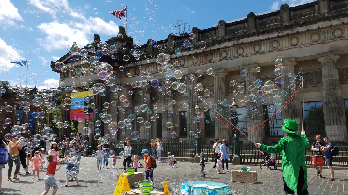 A day of loving fun ❤️ my friends I wish you the same 💮🦄

#happysunday #bubbles