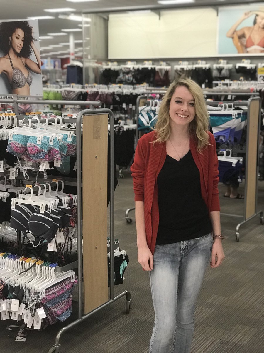 Team member Jessica bringing joy in swim through guest servicing while zoning and running reshop to ensure the most tried on items are always on the floor! #southportstylesquad #t1789 #makingwaves #bringingjoy #drivingsales