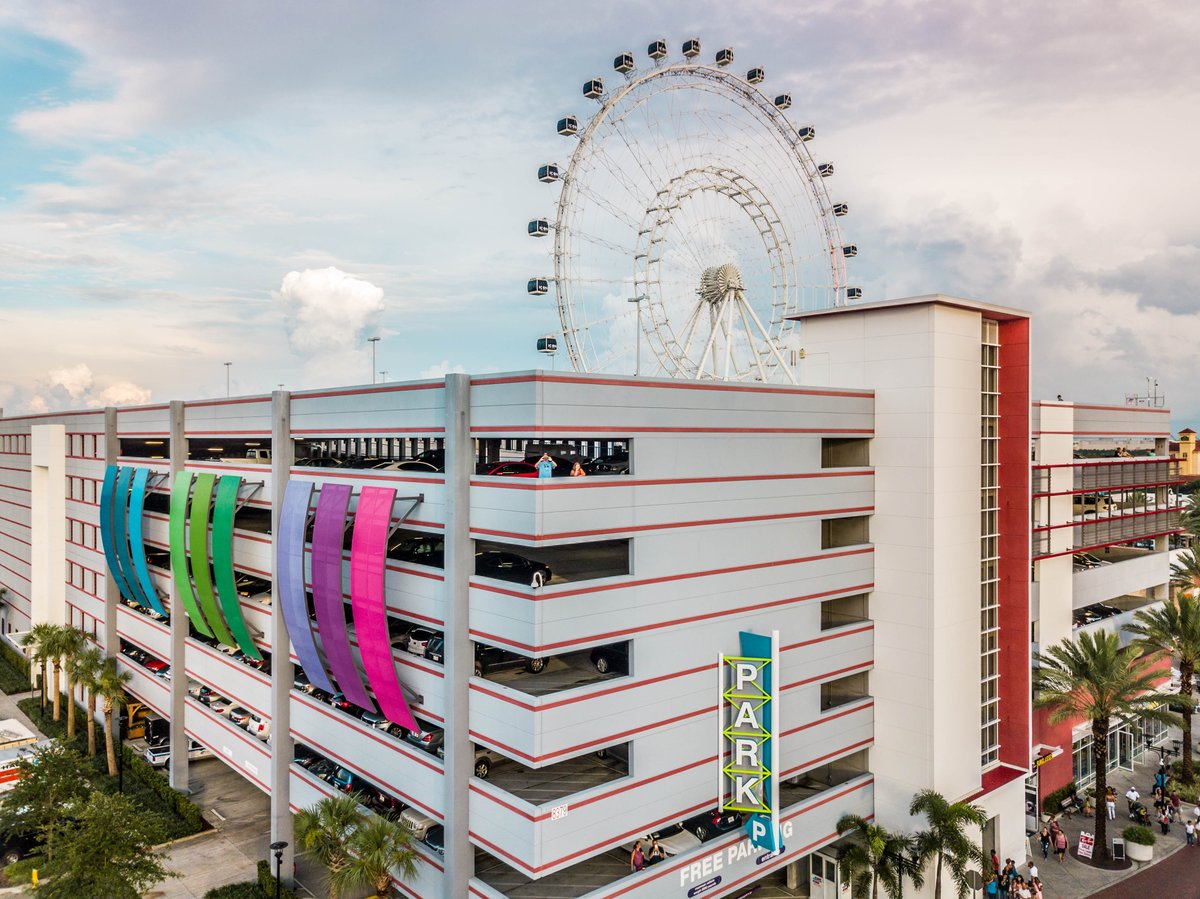 ICON Orlando: where the flights are high, the views are iconic, and the parking is FREE! 🎡
