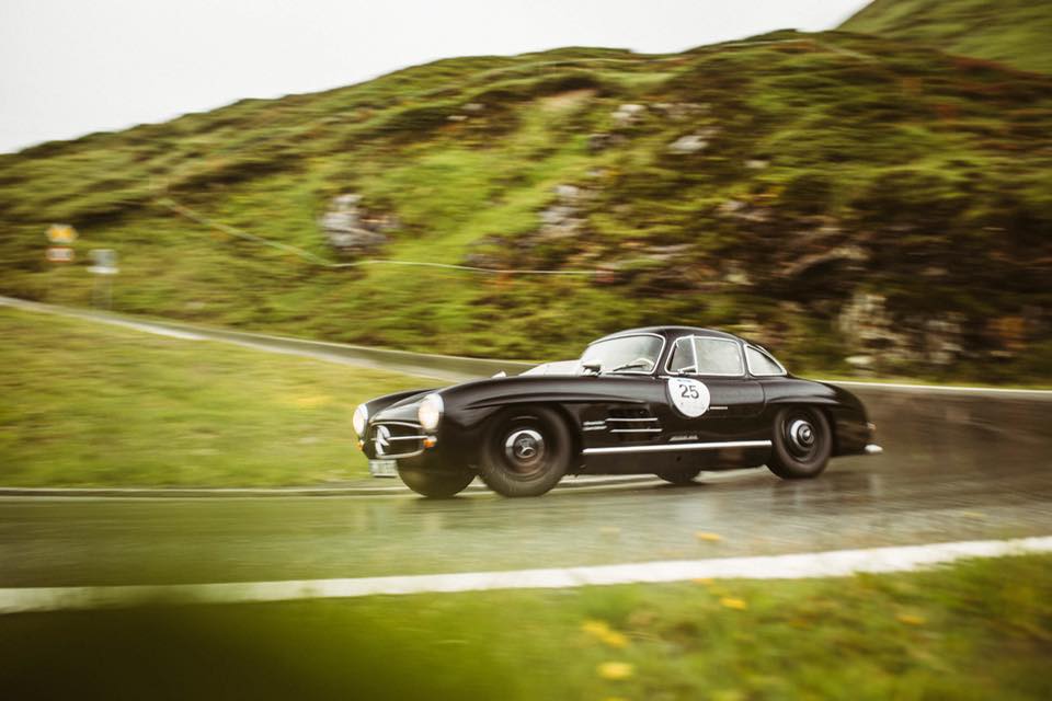 MB_Museum's tweet photo. Happy Birthday yesterday, Magnus Walker! We hope driving the iconic 300 SL Gullwing on your special day created some unforgettable memories. See you next year at the 1000 Miglia!
#sil18 #magnuswalker #MBclassic https://t.co/N1XCH7yFxt