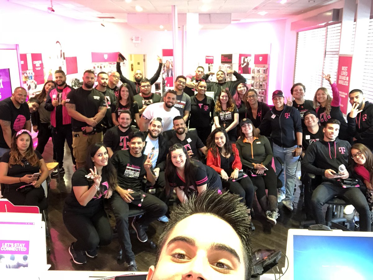 1/3 of Miami South ready to Connect! Let’s Get It! #TmobileConnect @NicholasMusarra @RJGomezIII @JohanneMack7 @Robbelljr1 @JohnLegere @bnash001