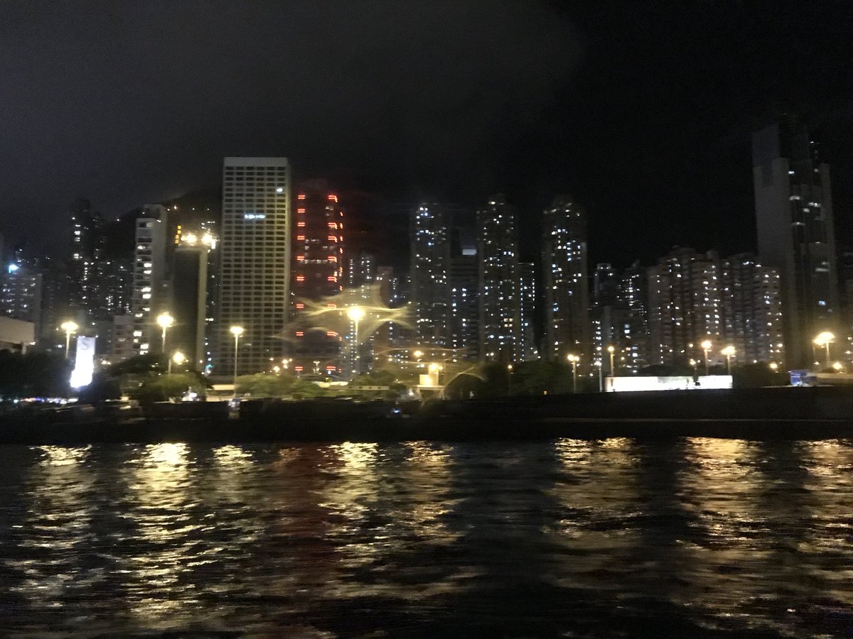 Lisa (@lisaeducate) on Twitter photo Coming back to #HongKong from #Macau #quenoitelinda #harborlights #China. Coming back to #HongKong from #Macau #quenoitelinda #harborlights #China.