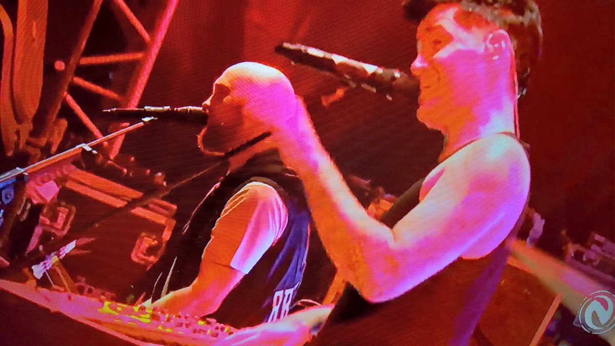 Musicangel1712's tweet image. Wow first time #breakeven has ever been played in #Romania come on @thescript @TheScript_Danny they love you as much as we all do!! #thescriptsummer #thescriptfamily