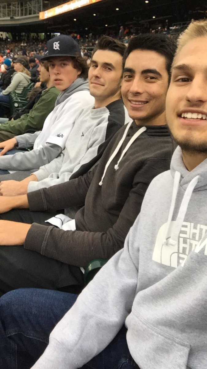 Kevin_Schultz13's tweet photo. Happy bday brother @AnthonyR_Faitel, maybe I’ll let you get a win today https://t.co/9hDCX5Y76P