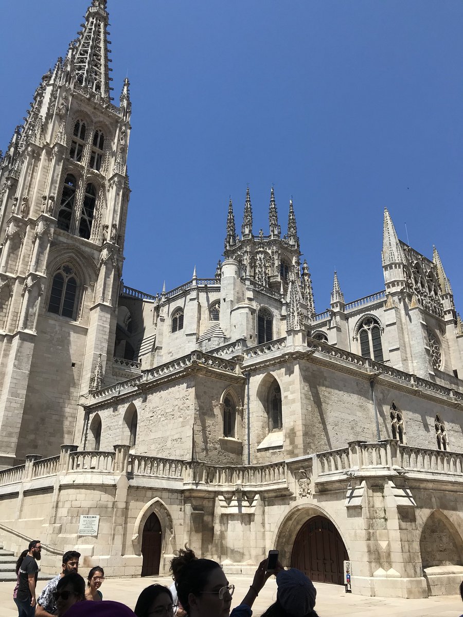 SraWolfe's tweet photo. Fui de viaje a Peña de Francia, la Alberca, Mogarraz y Burgos este fin de semana. ¡Qué maravilloso! #universidaddesalamanca #cursosinternacionales https://t.co/kQu8zEO1dB
