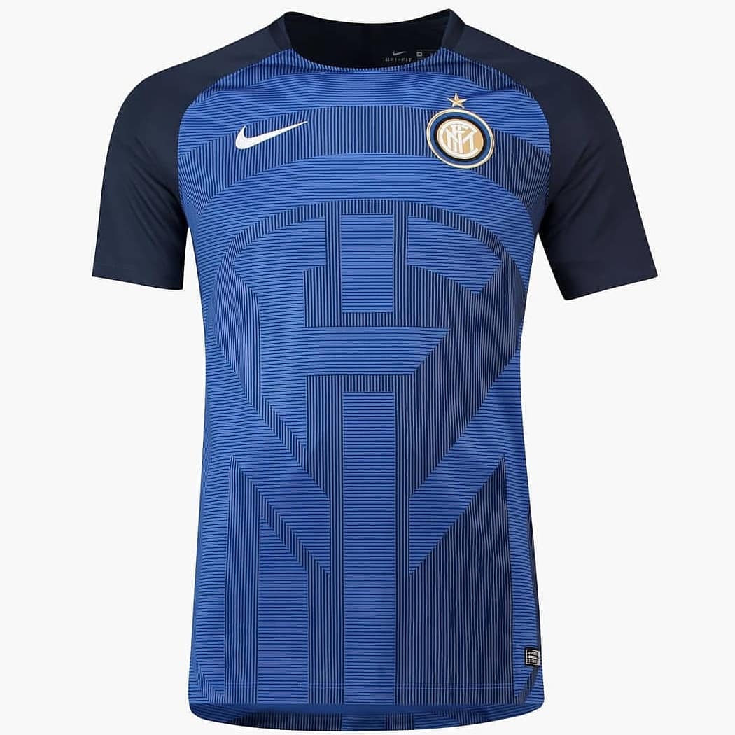 epicinter1908's tweet photo. Questa sarà la maglia pre-partita dell'Inter la prossima stagione 😍⚫🔵 https://t.co/O96TKw7ADZ