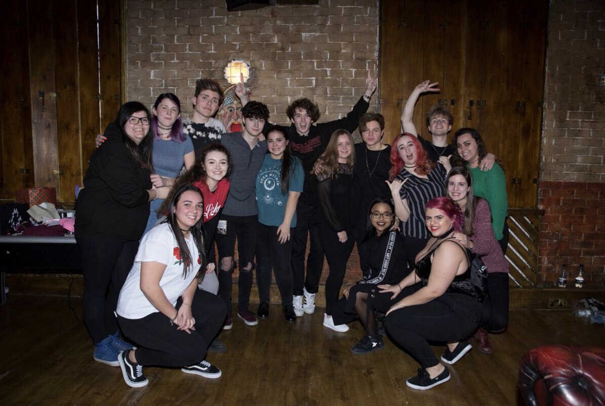 AESTHETlCSEAN's tweet image. I’ll miss these guys so much 😢❤️ #ThankYouOA