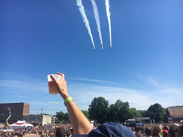 KevinMontano's tweet photo. The best 15K in the country. So proud to be a Utican today. 
#boilermaker15k #runchat #3run5 #boilermaker2018 #flyover https://t.co/wWYalFbNP4