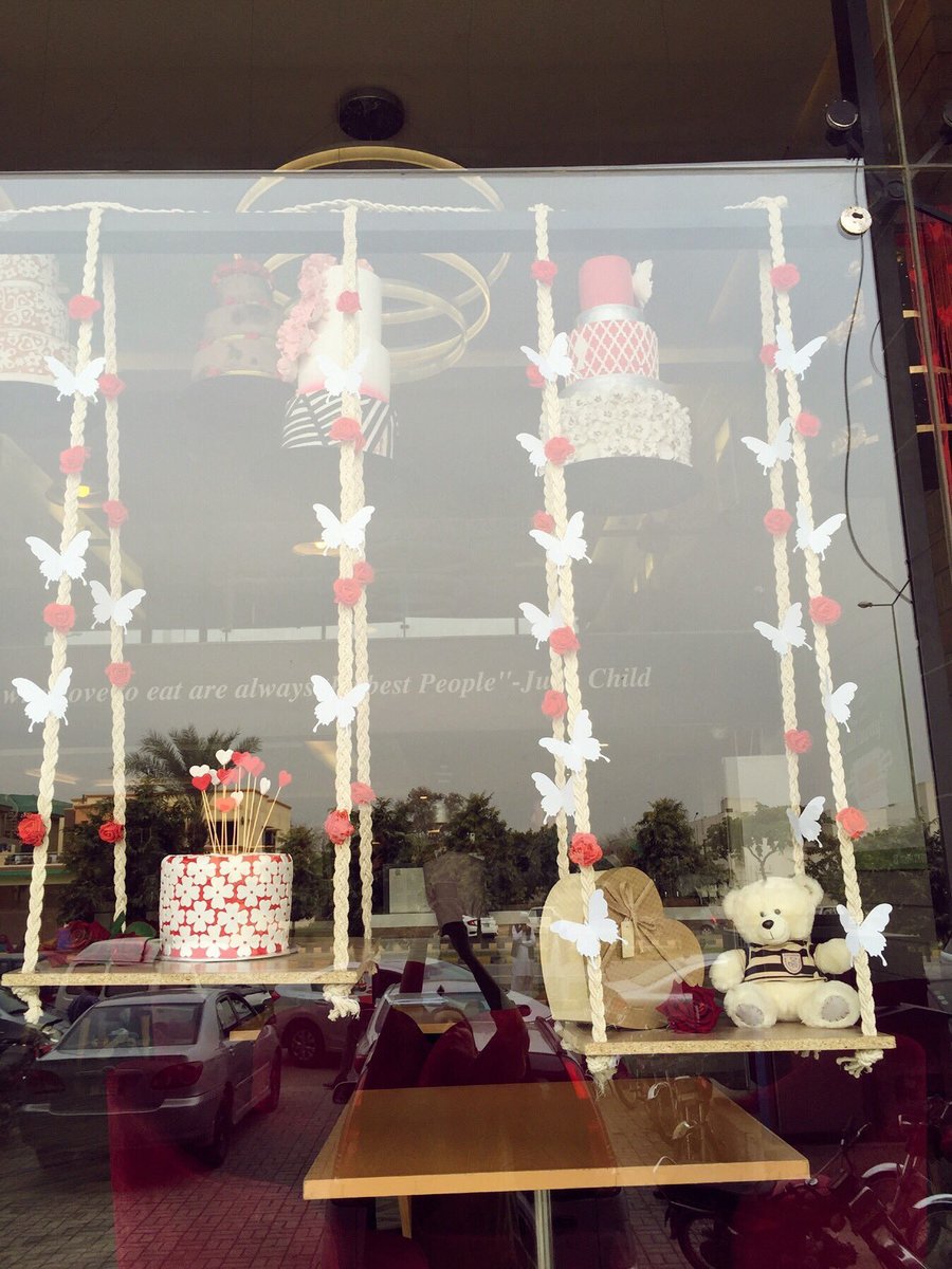 EventsQn's tweet image. Sweet affairs #Valentines day display