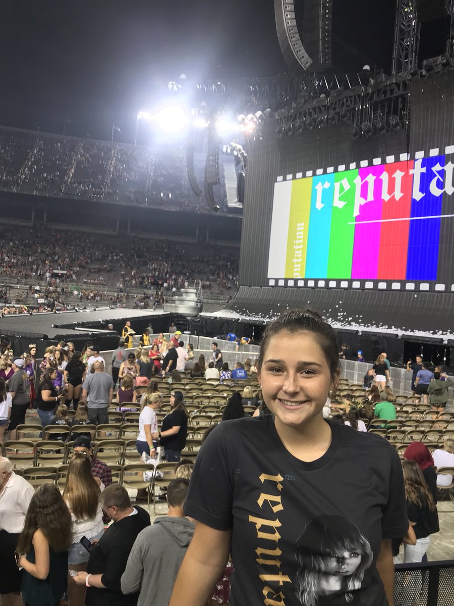 CampbellSawyer's tweet photo. “and in the death of her reputation, she felt truly alive” 🖤 @ReeceWallick #RepTourColombus https://t.co/OvhabdQSmt