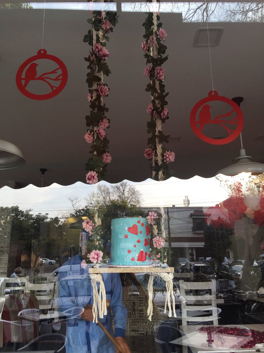 EventsQn's tweet image. Sweet affairs display #Valentines