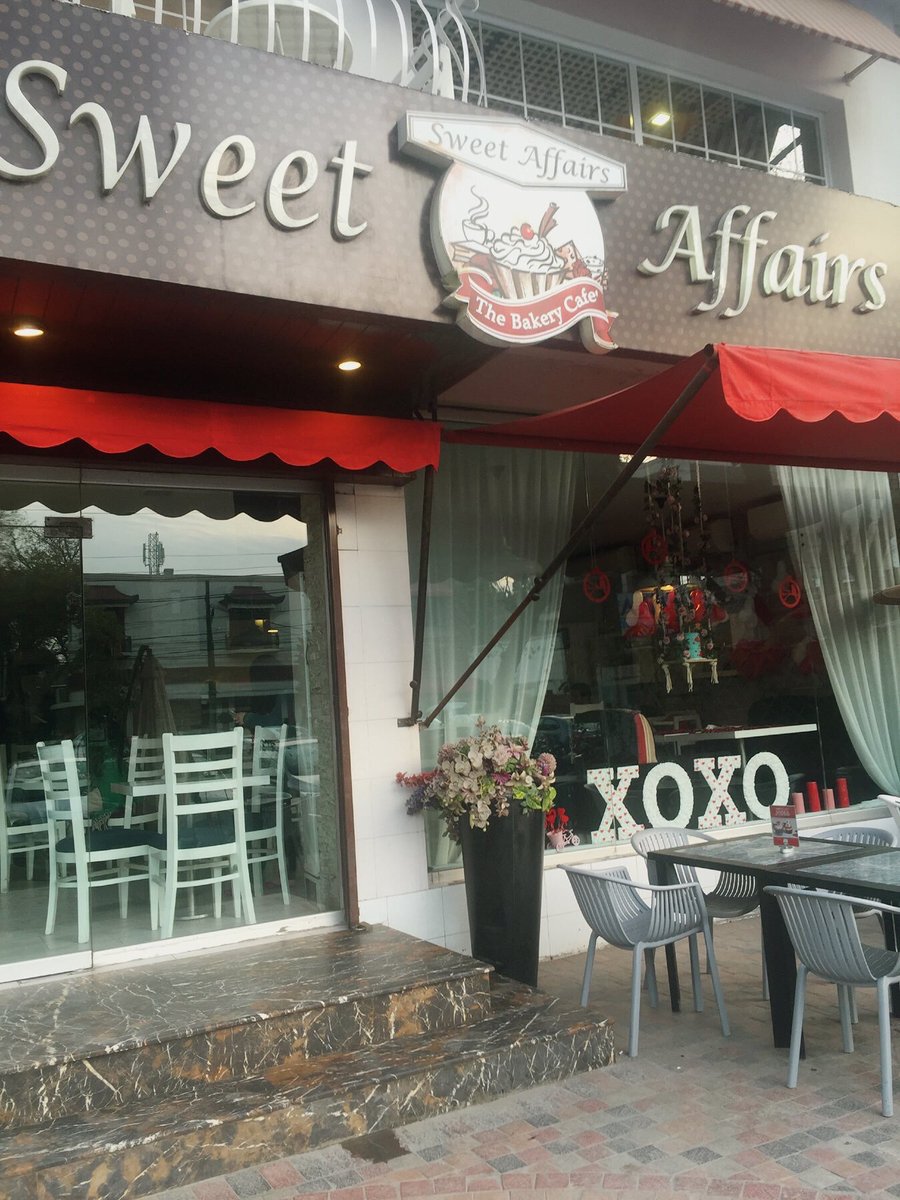 EventsQn's tweet image. Sweet affairs display #Valentines