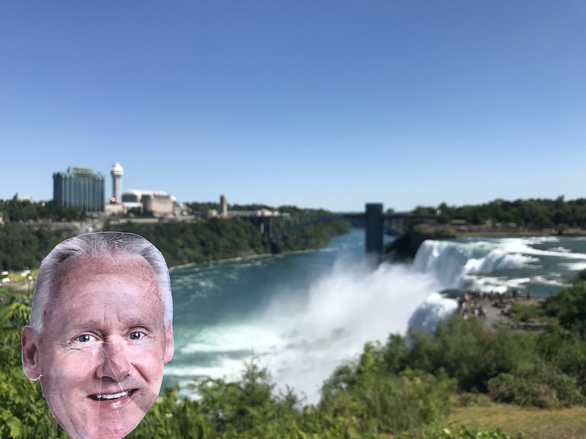 KCTigersAFJROTC's tweet photo. #FlatRandy @KCHStigers touring Niagara Falls. https://t.co/TyhO2vwl2P