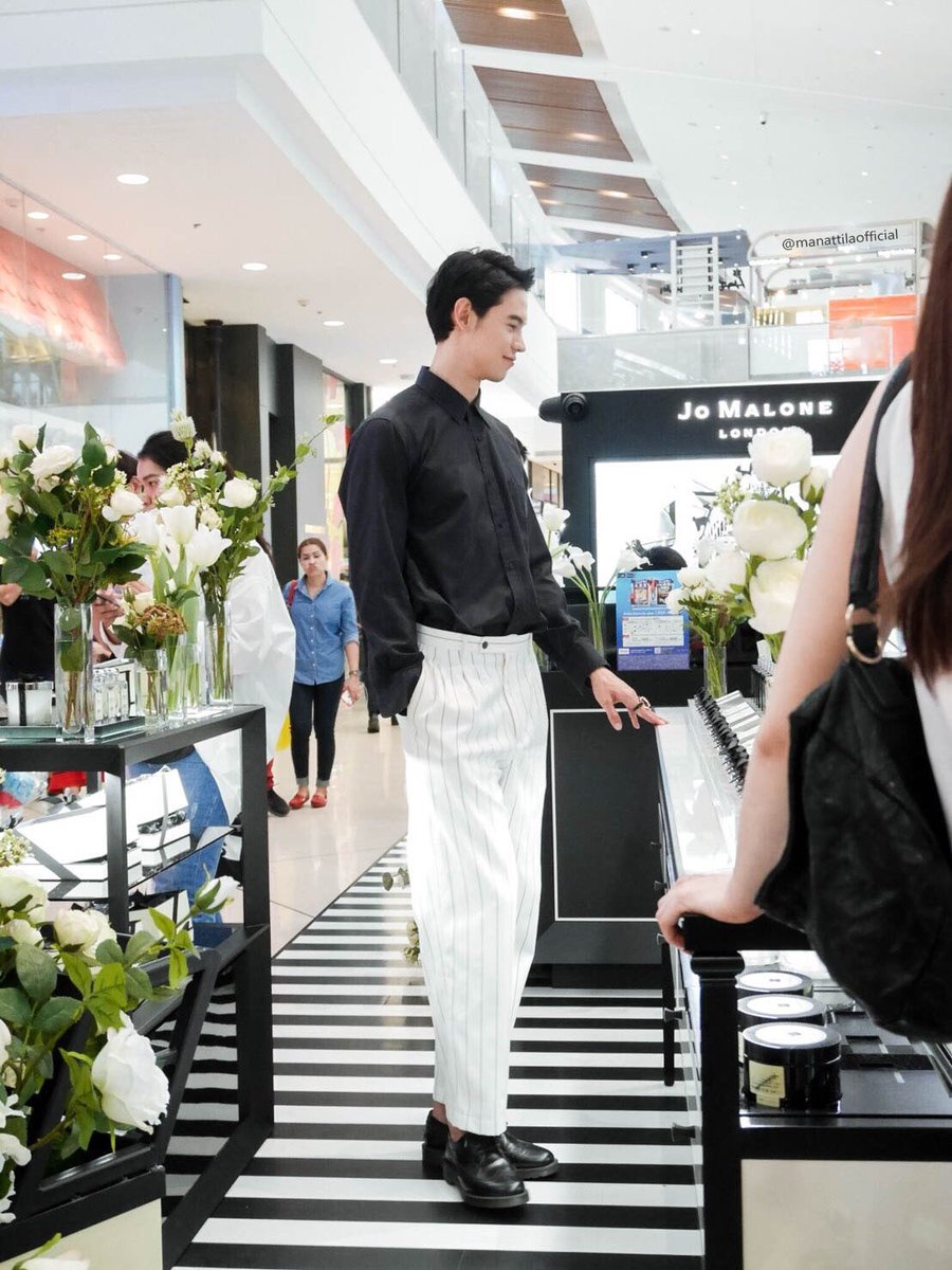 mantrisanufans's tweet photo. ผู้ชายขายน้ำหอม
#แมนคนคูล #mantrisanu #thefacementhailand
#ManAttilaOfficial
#jomalonelondon #helloJML https://t.co/4R1w9uuRRa