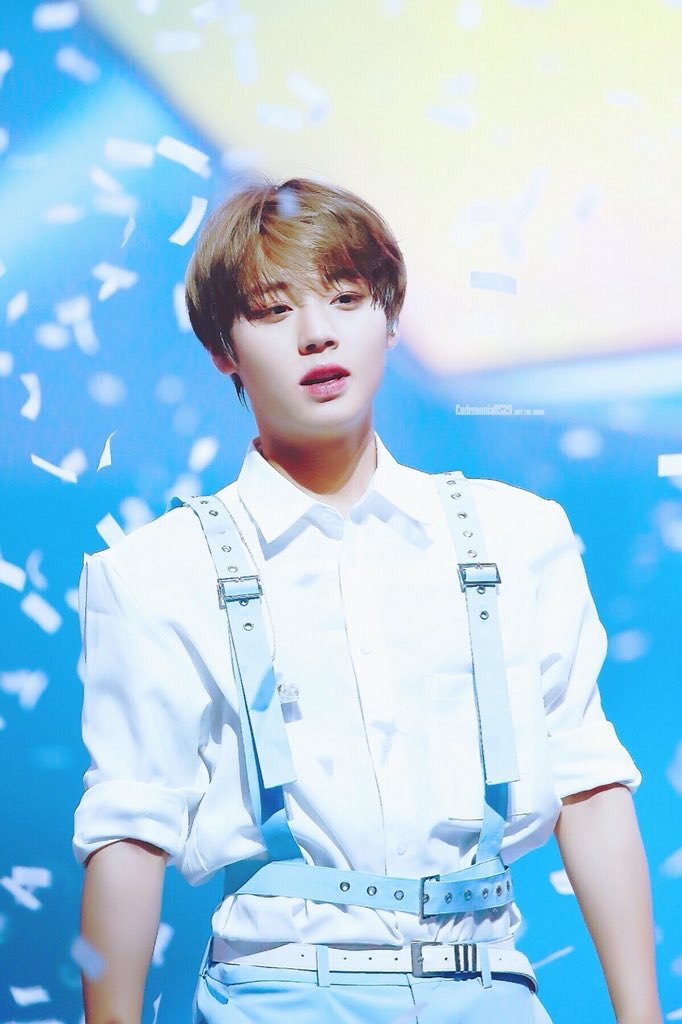 jihoonphotos's tweet photo. give him back his wings https://t.co/ywr9MofW2D