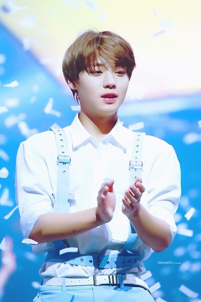 jihoonphotos's tweet photo. give him back his wings https://t.co/ywr9MofW2D