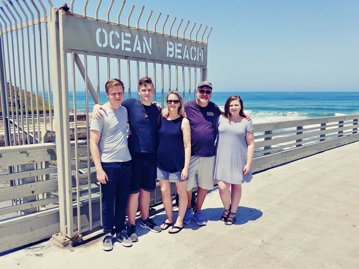 Tjones_or_TJ's tweet photo. It’s great to have all three kids together this week. #Lovemyfamily #SanDiego #OceanBeachCA https://t.co/PXylOXY02p