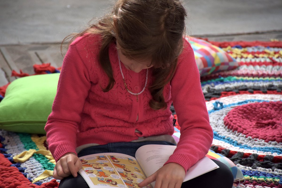 La #feriadellibro2018 en nave nueva: ¡La Báscula!. Más de 2000 metros de libros, juegos, miniteatro, música, espacio para madres y padres #Gratis #ComplejoNaveCultural 
#CiudadDeLosChicos #Mendoza
sitioandino.com.ar/n/268945-la-ma…