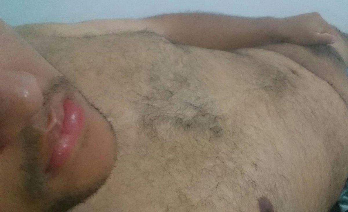 ROBERT52260233's tweet photo. Solito en casa 😴 #osolima #osoperu #gay #bear #relax https://t.co/J0LhBAs7XD