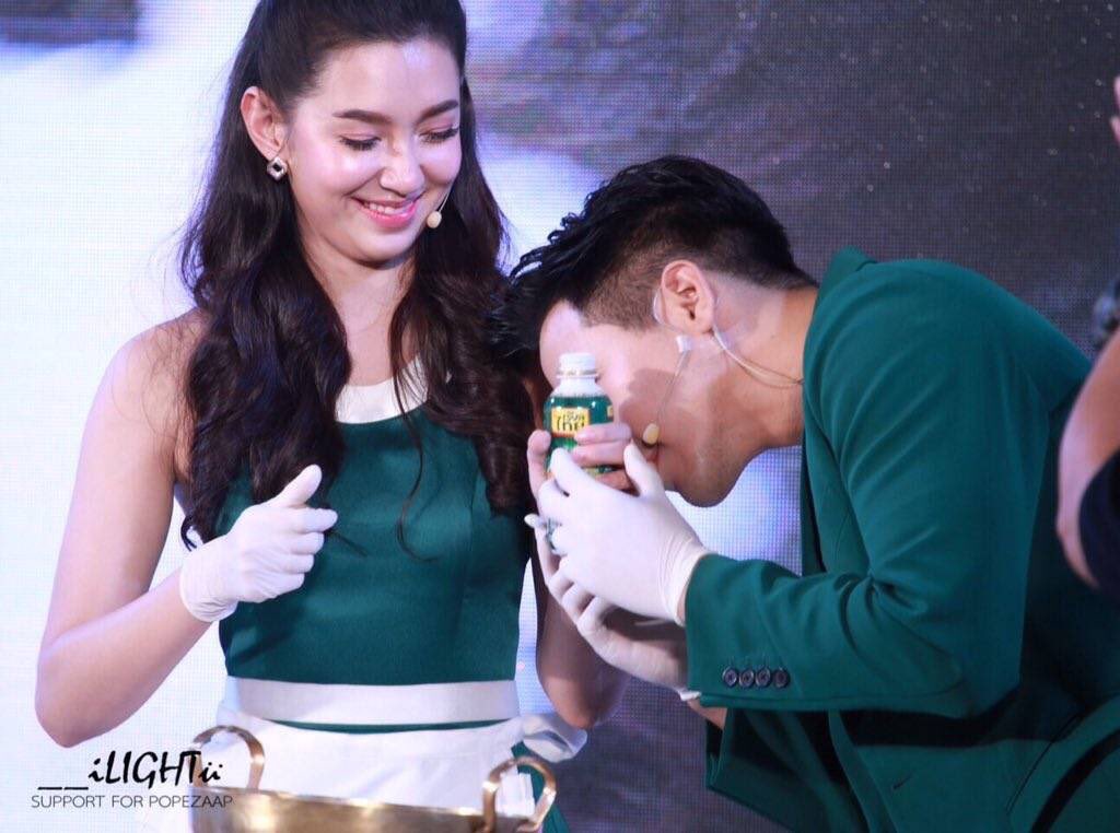 ข้า ผู้ ได้ กลาย เป็น ทาส พี่ โป๊ป tweet media