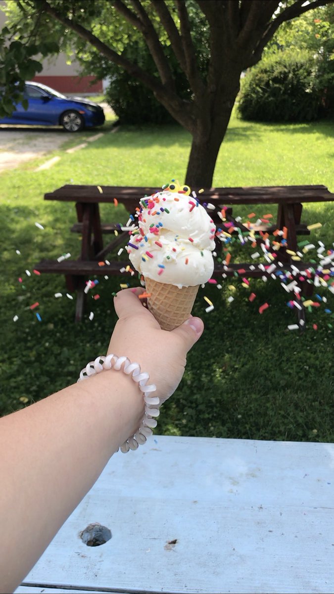 StickysIceCream's tweet photo. Happy Sunday! Stop by from 1pm-10pm for a delicious treat! https://t.co/DKM2cpbMMs
