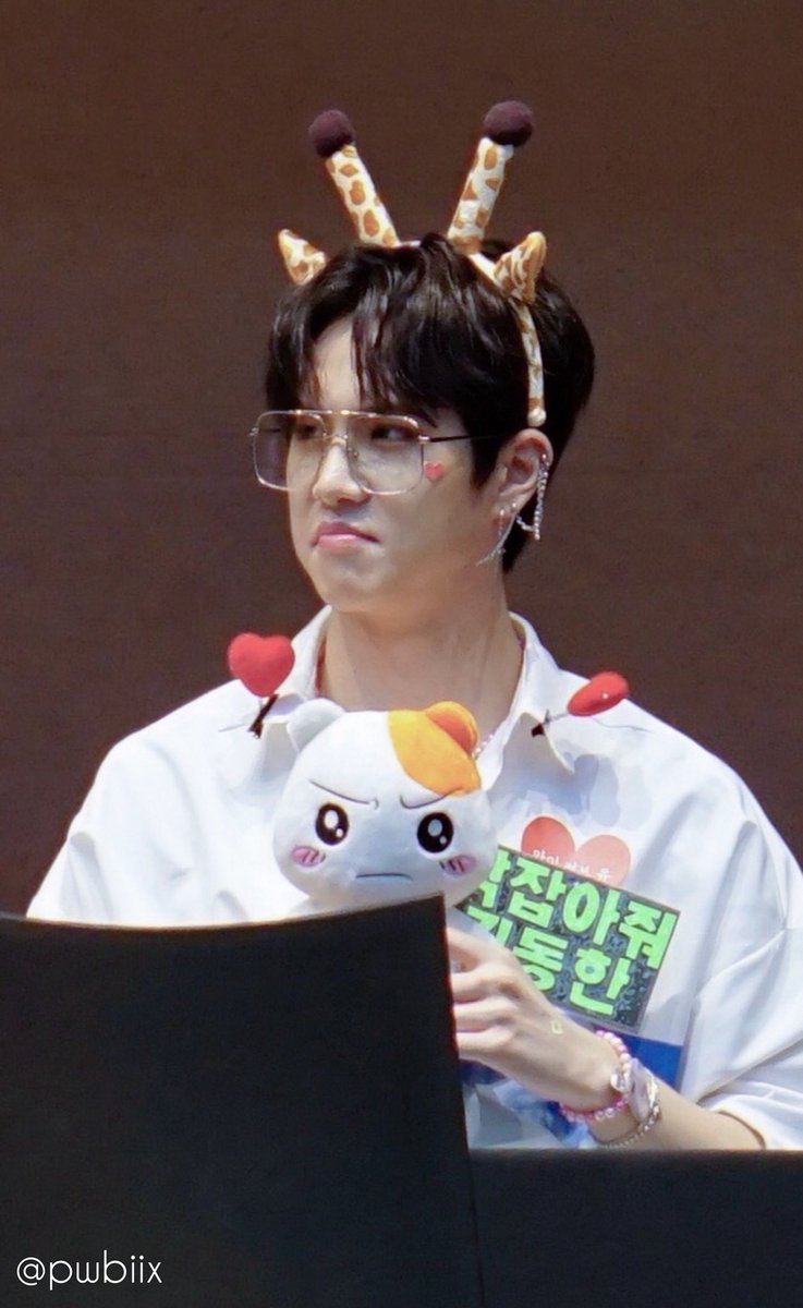 dxublebee's tweet image. 180708 목동 팬싸
#김동한 #선셋 #DONGHAN #SUNSET

เบะแรงเกินตุ๊กตา เบะให้ทุกคนเห็นแบบ 360 องศา 55555555555