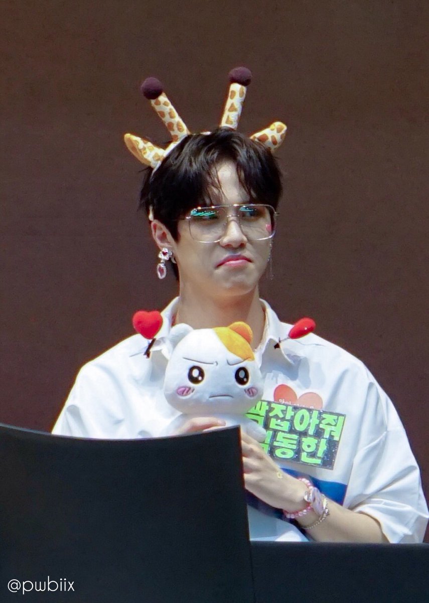 dxublebee's tweet image. 180708 목동 팬싸
#김동한 #선셋 #DONGHAN #SUNSET

เบะแรงเกินตุ๊กตา เบะให้ทุกคนเห็นแบบ 360 องศา 55555555555