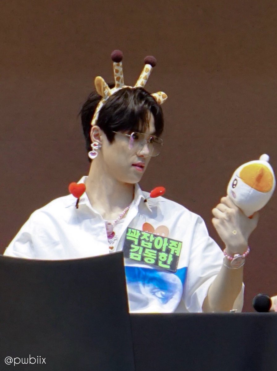 dxublebee's tweet image. 180708 목동 팬싸
#김동한 #선셋 #DONGHAN #SUNSET

เบะแรงเกินตุ๊กตา เบะให้ทุกคนเห็นแบบ 360 องศา 55555555555