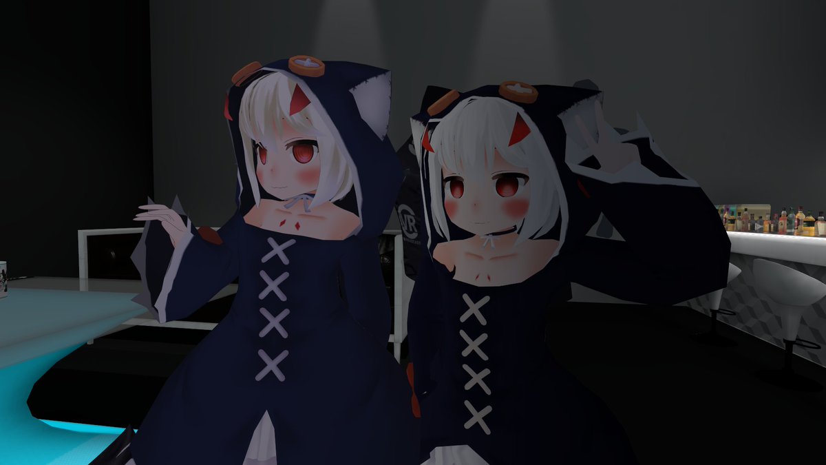 はるる A Twitter にせきゃーっと ということで ねこますさんとツーショットのらねこま のらきゃっとさんはいないけどね 今度は三人で撮れたらいいな 予想以上に似ていたので嬉しかったです W Vrchat ねこます のらきゃっと