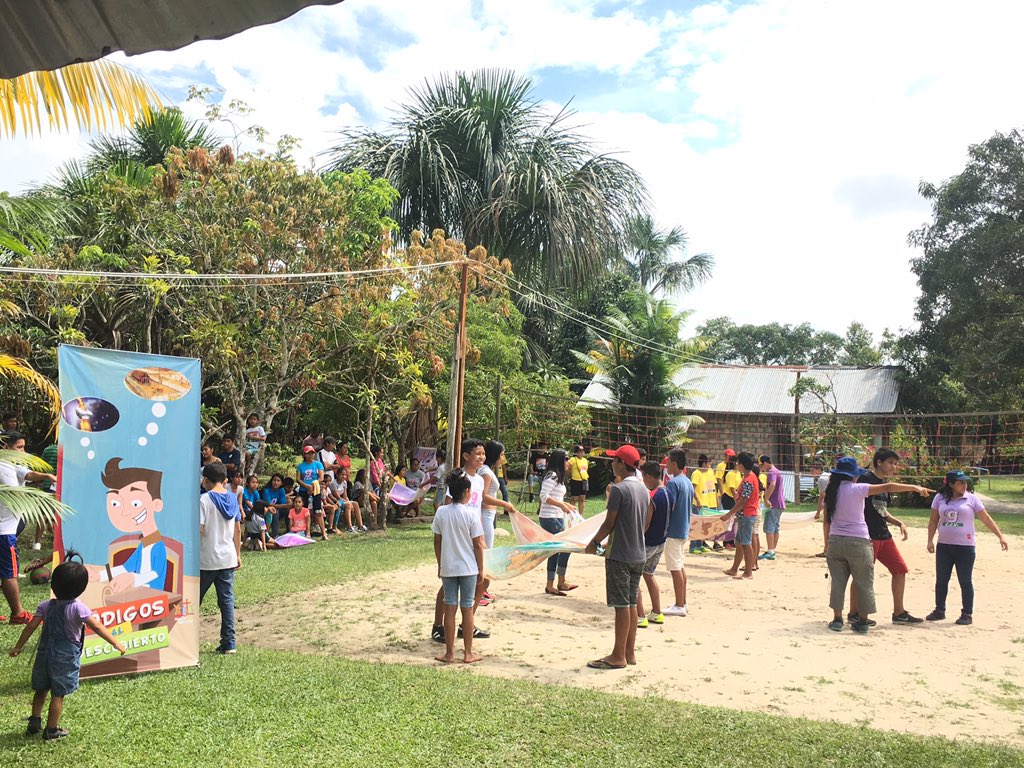 yessikimantilla's tweet photo. #EncuentroDeAdolecentes #CodigosAlDescubierto día de juegos y participación por bases #GTeen #UPS @YudyVilladeRome @EnzoChavez https://t.co/MdDyJIqxo1