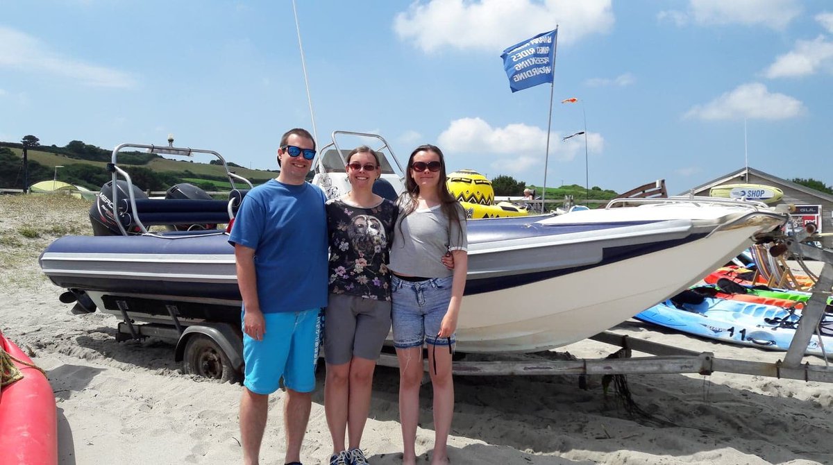 Laura_Burrow_'s tweet photo. RYA powerboat level 2 completed! #RIB #planing #finallydry #awesome https://t.co/h991nGRsrW