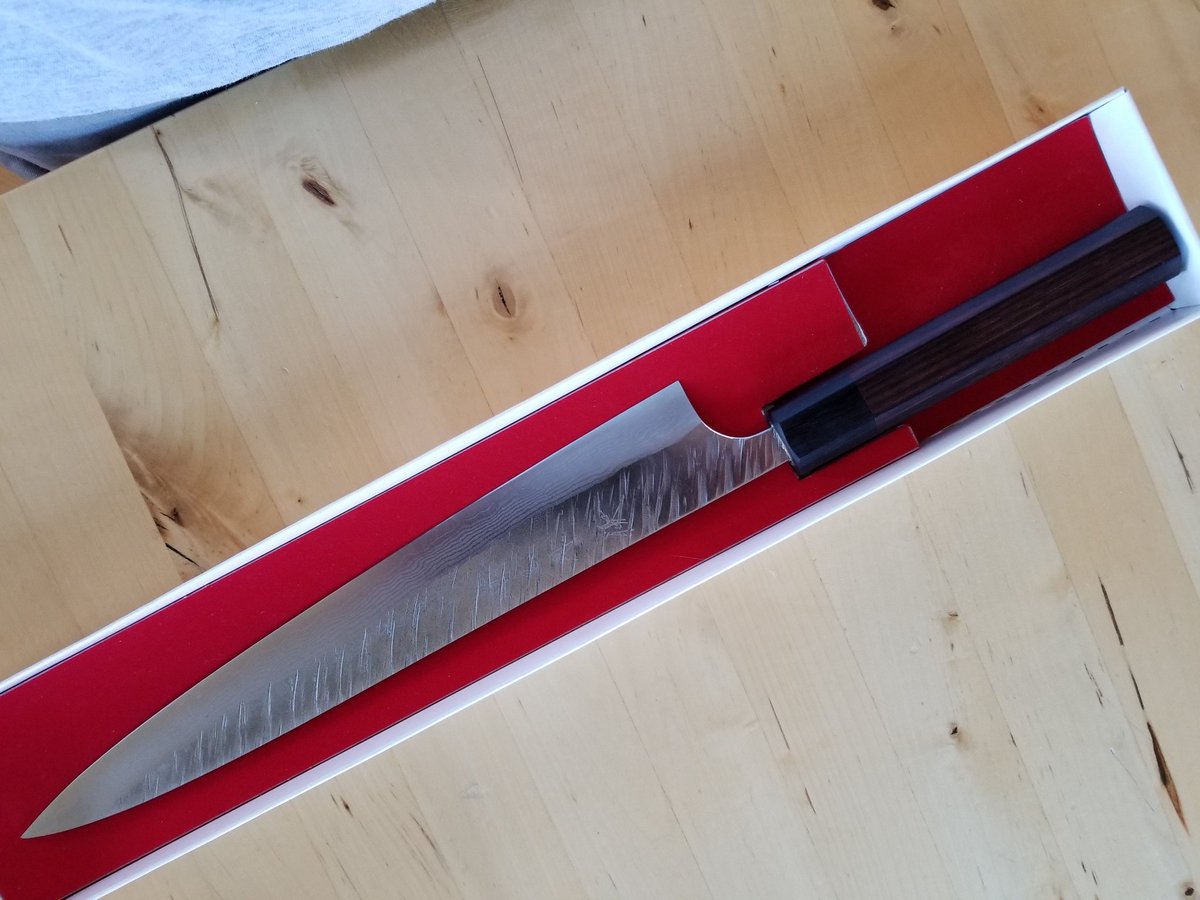 #NewKnifeDay yesterday. Big Fujin Flesh Slicer.

@KnifeNerd @KnifewearYYC