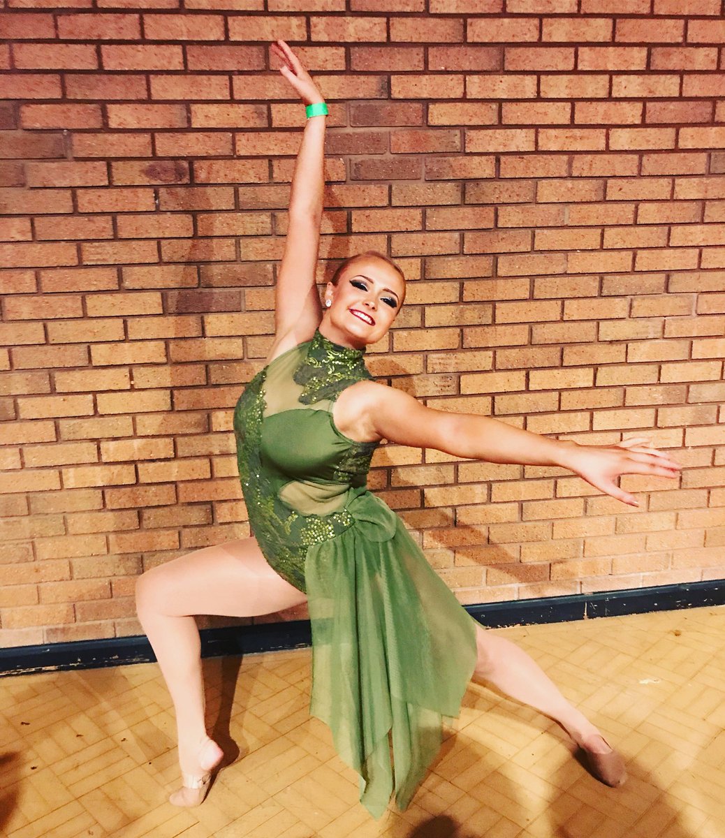 Georgiadance18's tweet photo. Last comp ❤️ senior contemporary lyrical. https://t.co/7ZLDPZVRPJ