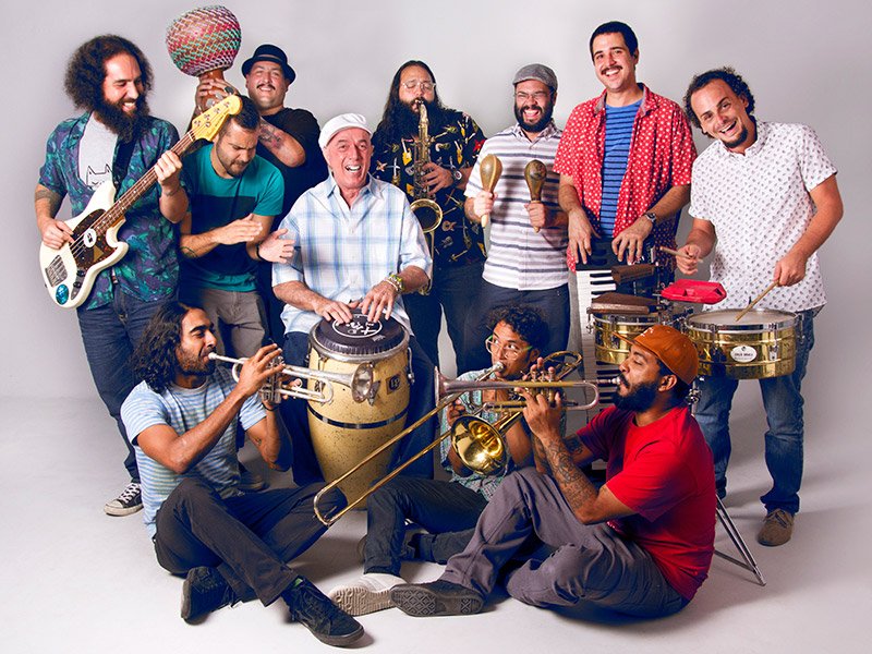 LincolnCenter's tweet photo. From hardcore classics to the Palmieri brothers, @OrquestaMacabeo's musical influences run the gamut. Reporter @cepheacephea takes us through their eclectic sonic roots with this playlist ahead of their #LCSwing performance Tuesday night. >> https://t.co/AoPNHwi8LH https://t.co/yR89uBHlRn